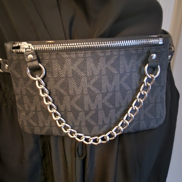 Michael Kors Belt Bag - Picture 3 of 4
